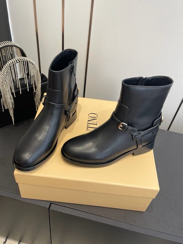 Ботинки кожаные женские