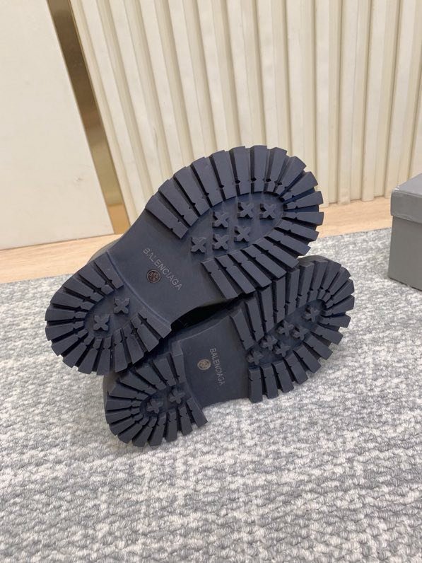 Ботинки кожаные женские фото 2