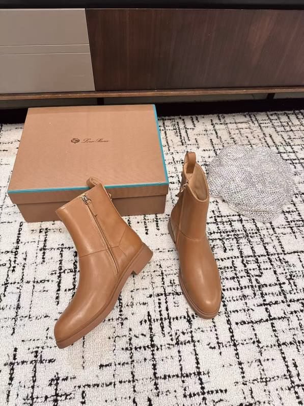 Boots leather women's фото 5