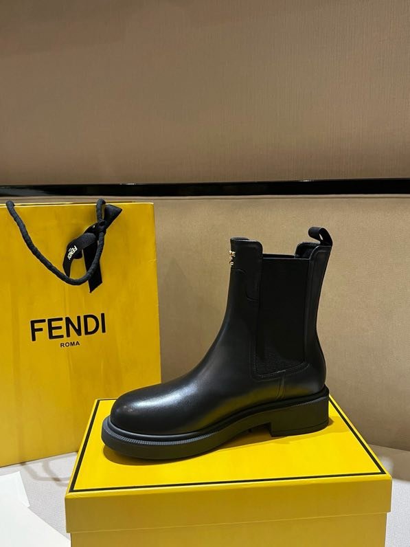 Boots leather women's фото 5