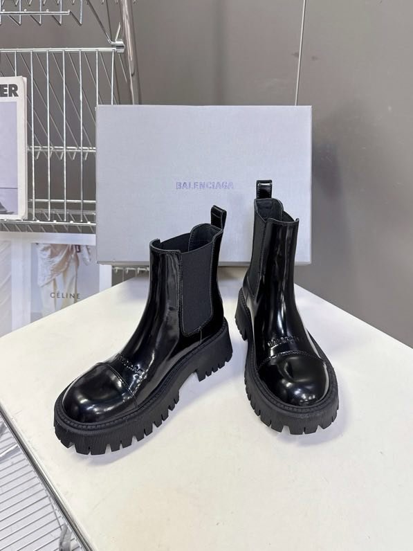 Boots leather women's фото 6