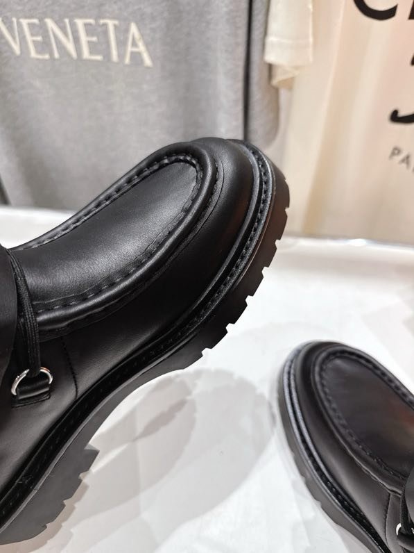 Boots leather women's фото 6