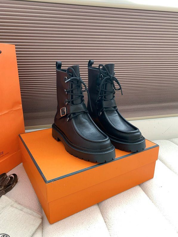 Boots leather women's фото 6