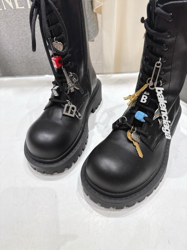 Boots leather women's фото 7