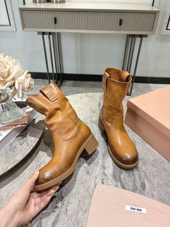 Boots leather women's фото 7