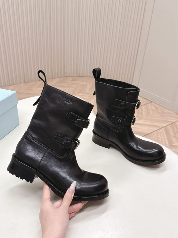 Boots leather women's фото 7