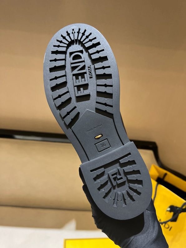 Boots leather women's фото 7