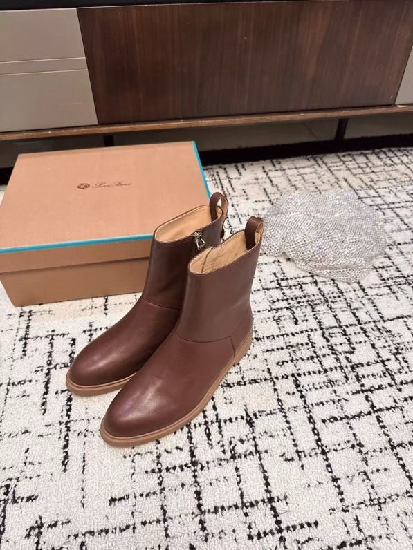 Boots leather women's фото 8