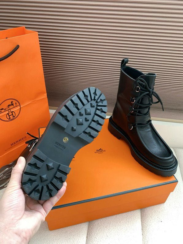 Boots leather women's фото 8