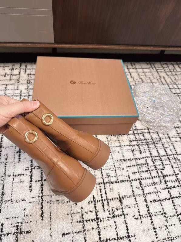 Boots leather women's фото 9