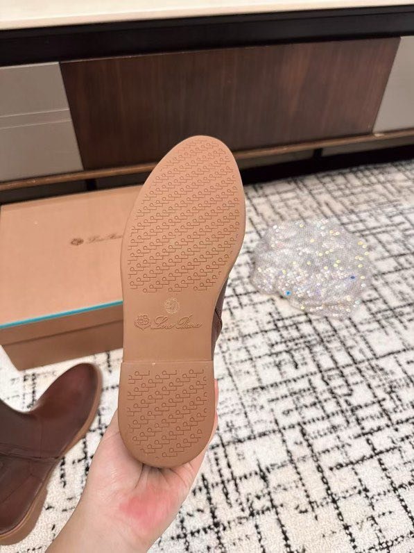 Boots leather women's фото 9