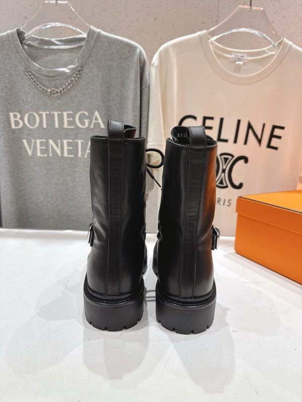 Boots leather women's фото 9