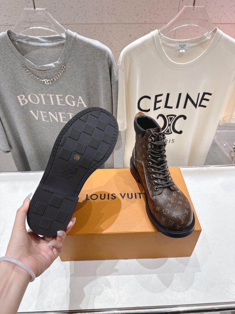 Ботинки кожаные женские фото 9