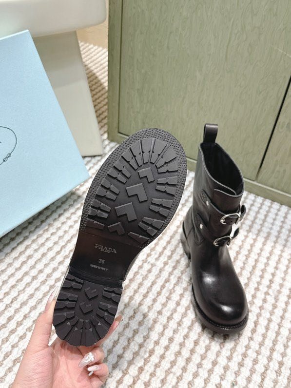 Boots leather women's фото 9