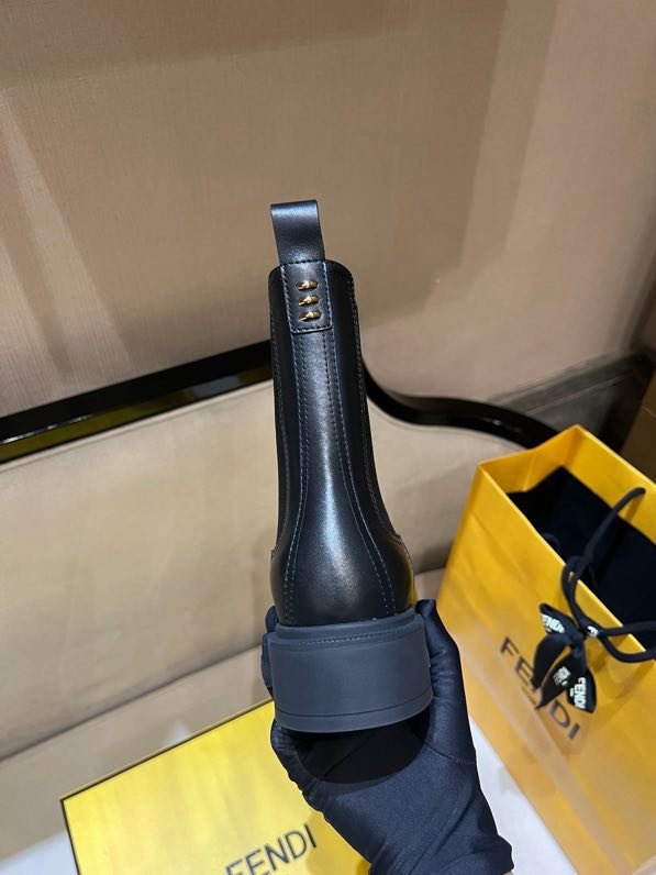 Boots leather women's фото 9