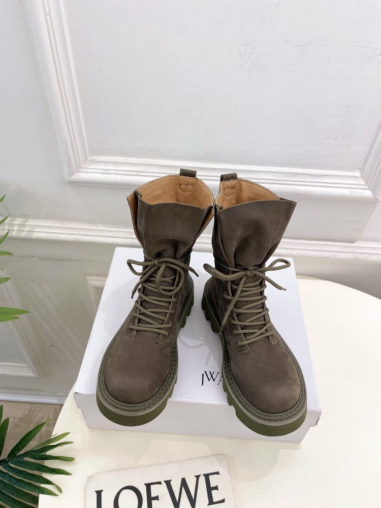 Черевики Martin на товстої підошві зі шнурівкою