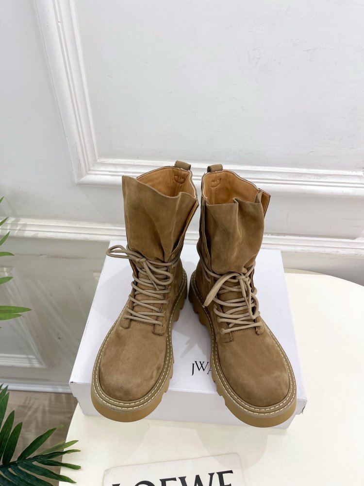 Черевики Martin на товстої підошві зі шнурівкою