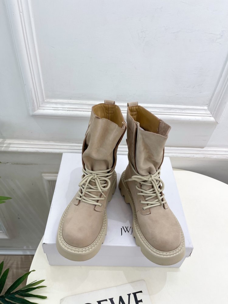 Черевики Martin на товстої підошві зі шнурівкою