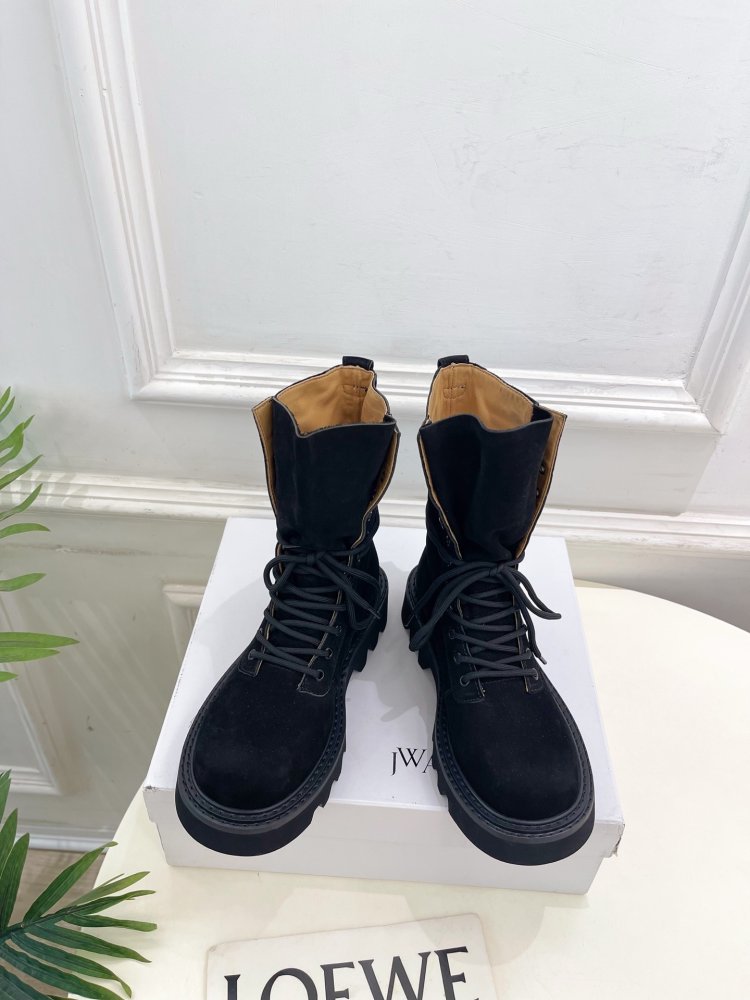 Черевики Martin на товстої підошві зі шнурівкою