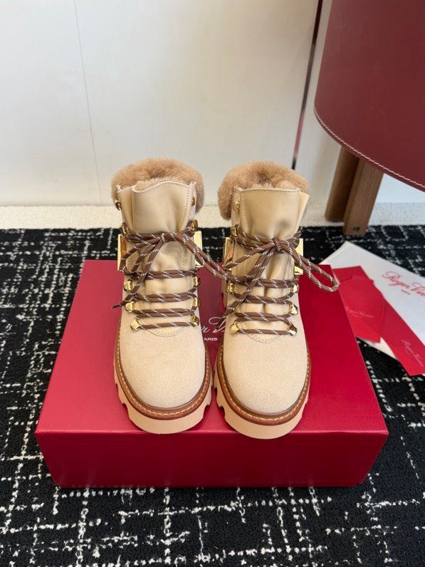 Ботинки меховые фото 2