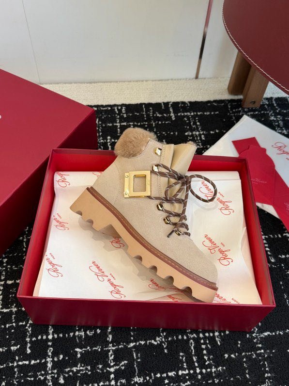 Ботинки меховые фото 8