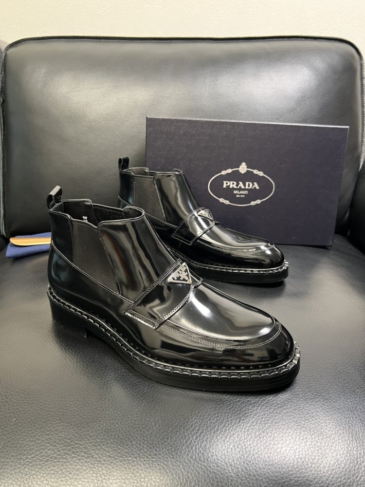 Черевики чоловічі челсі шкіряні лакові з гумкою