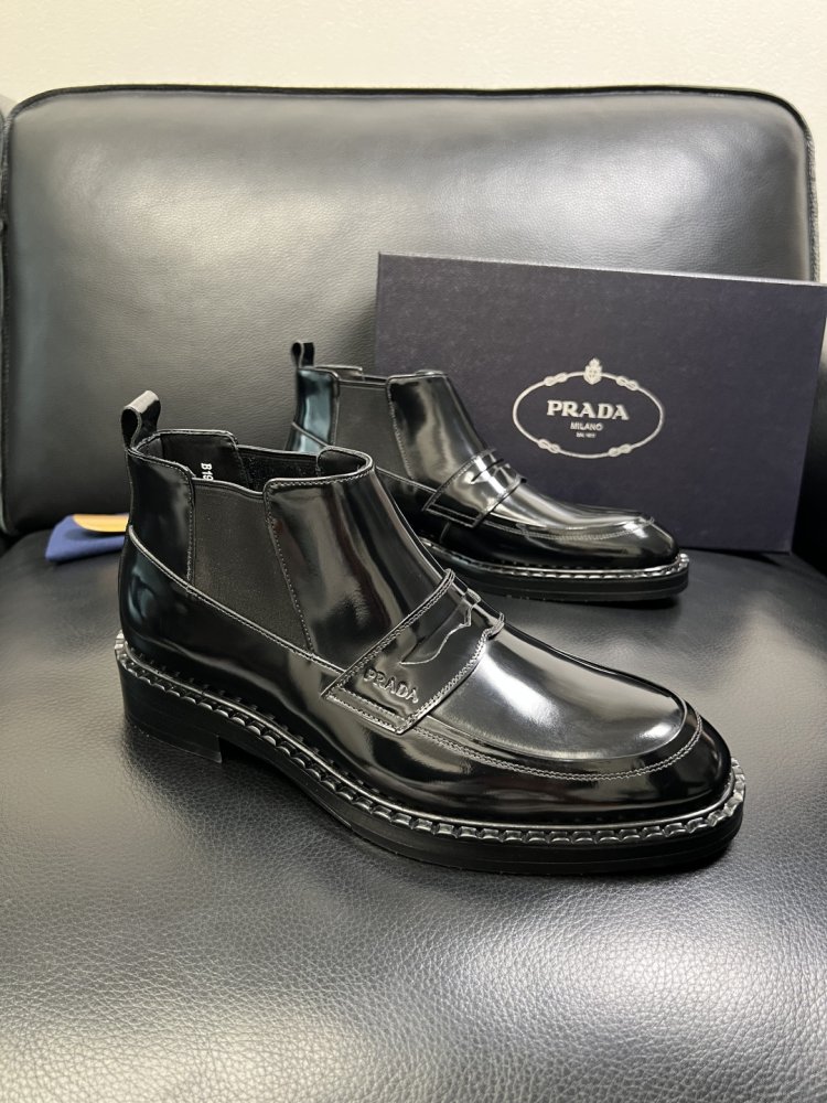 Черевики чоловічі челсі шкіряні лакові з гумкою