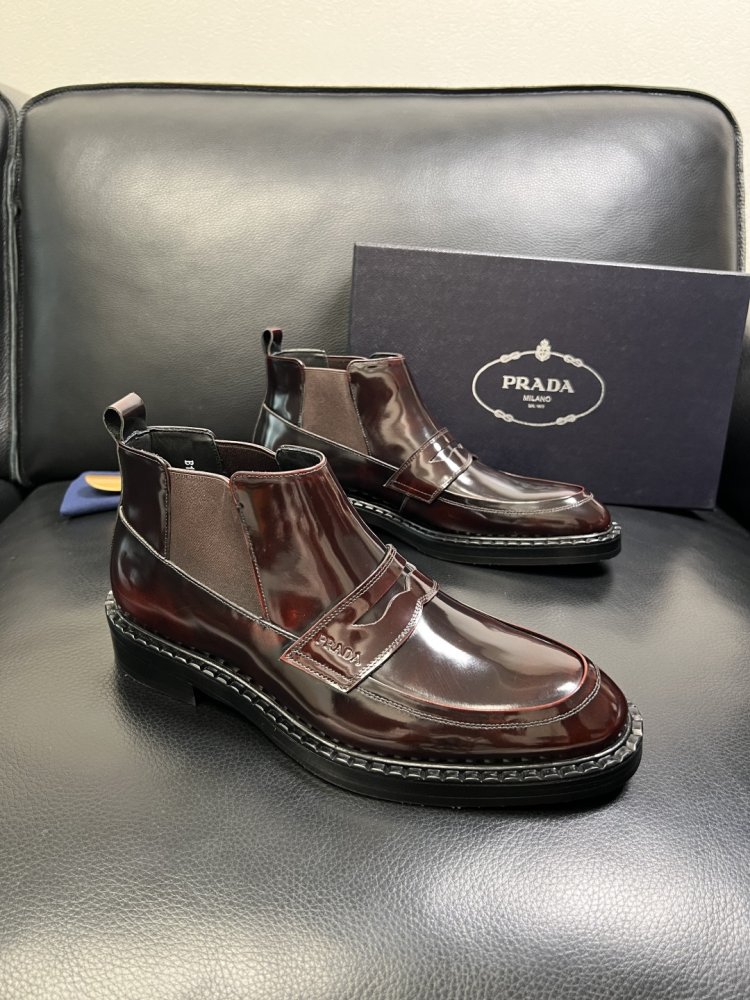 Черевики чоловічі челсі шкіряні лакові з гумкою