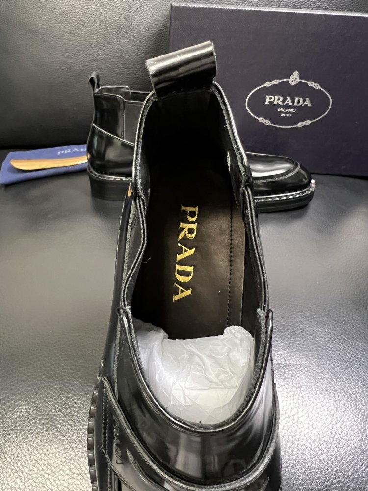 Черевики чоловічі челсі шкіряні лакові з гумкою фото 7