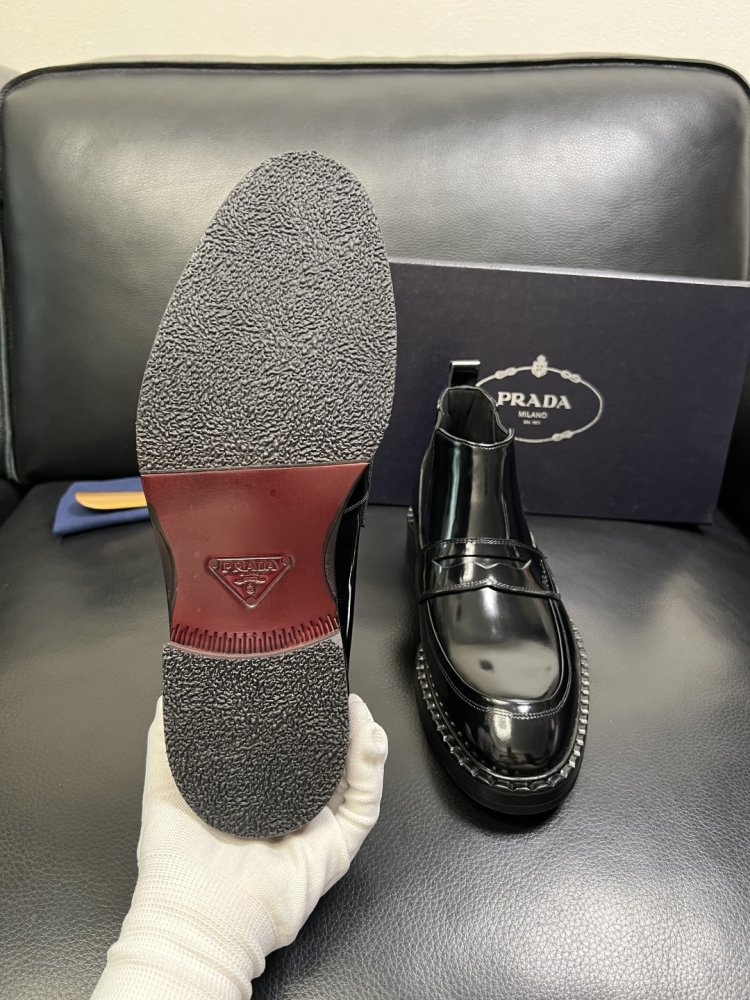 Черевики чоловічі челсі шкіряні лакові з гумкою фото 9