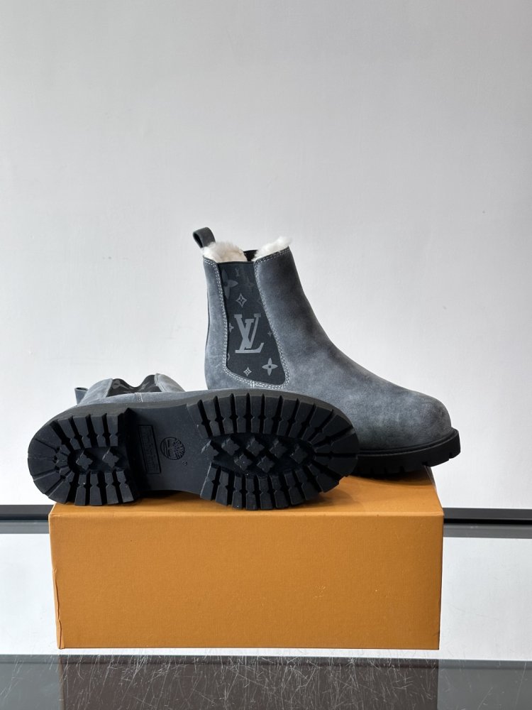 Boots men's chelsea winter suede from fur фото 9