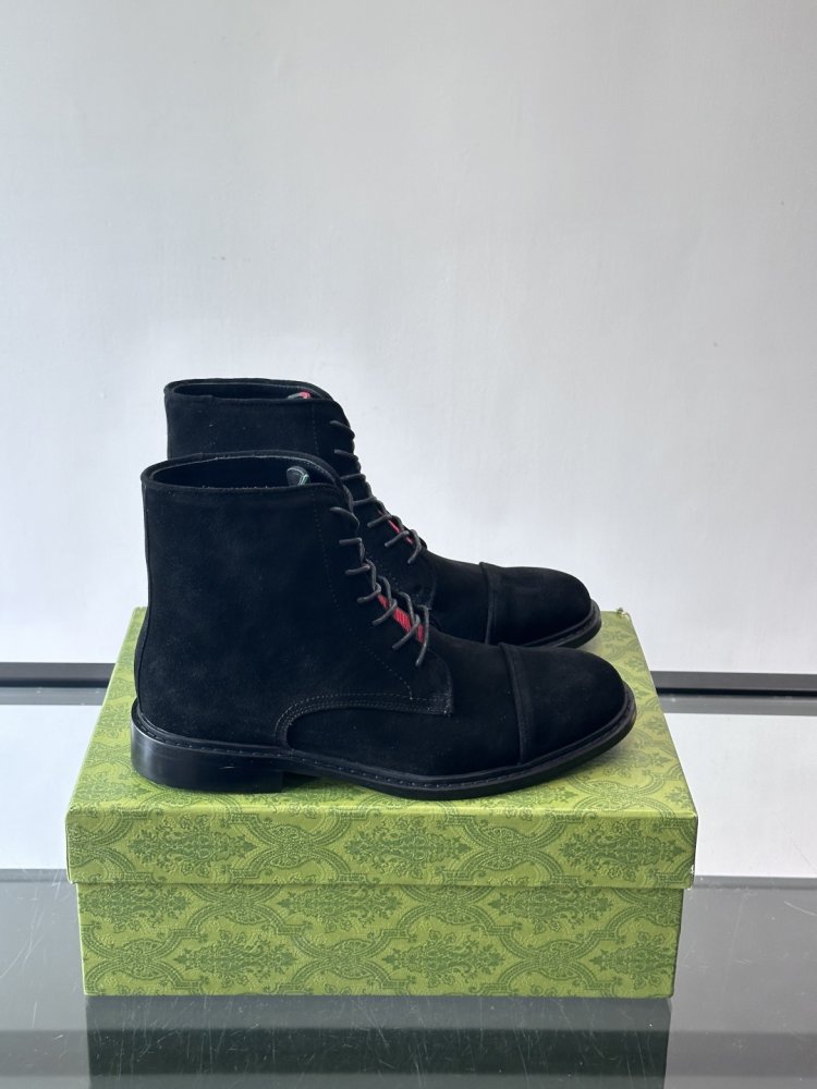 Ботинки мужские замшевые на шнуровке