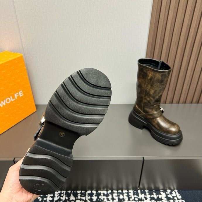 Boots on platform фото 4