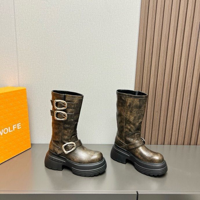 Boots on platform фото 6