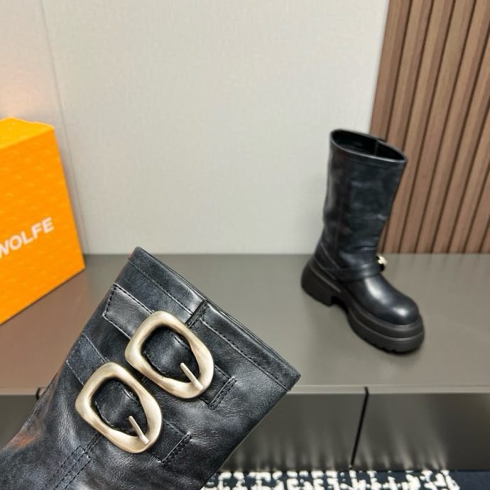 Boots on platform фото 6