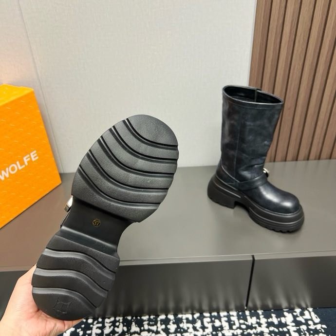 Boots on platform фото 7