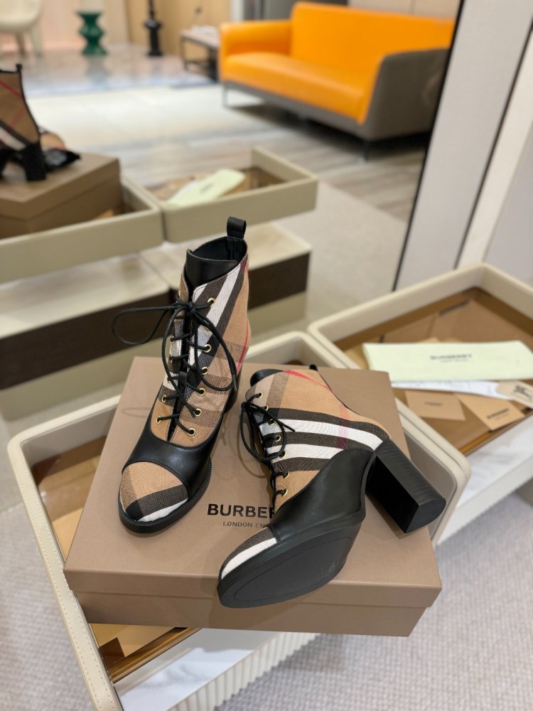 Boots on high heel women's фото 9