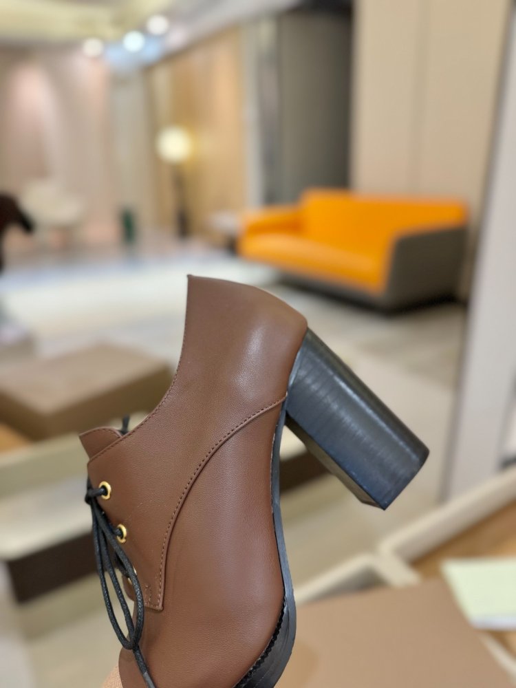 Boots on high heel women's фото 9