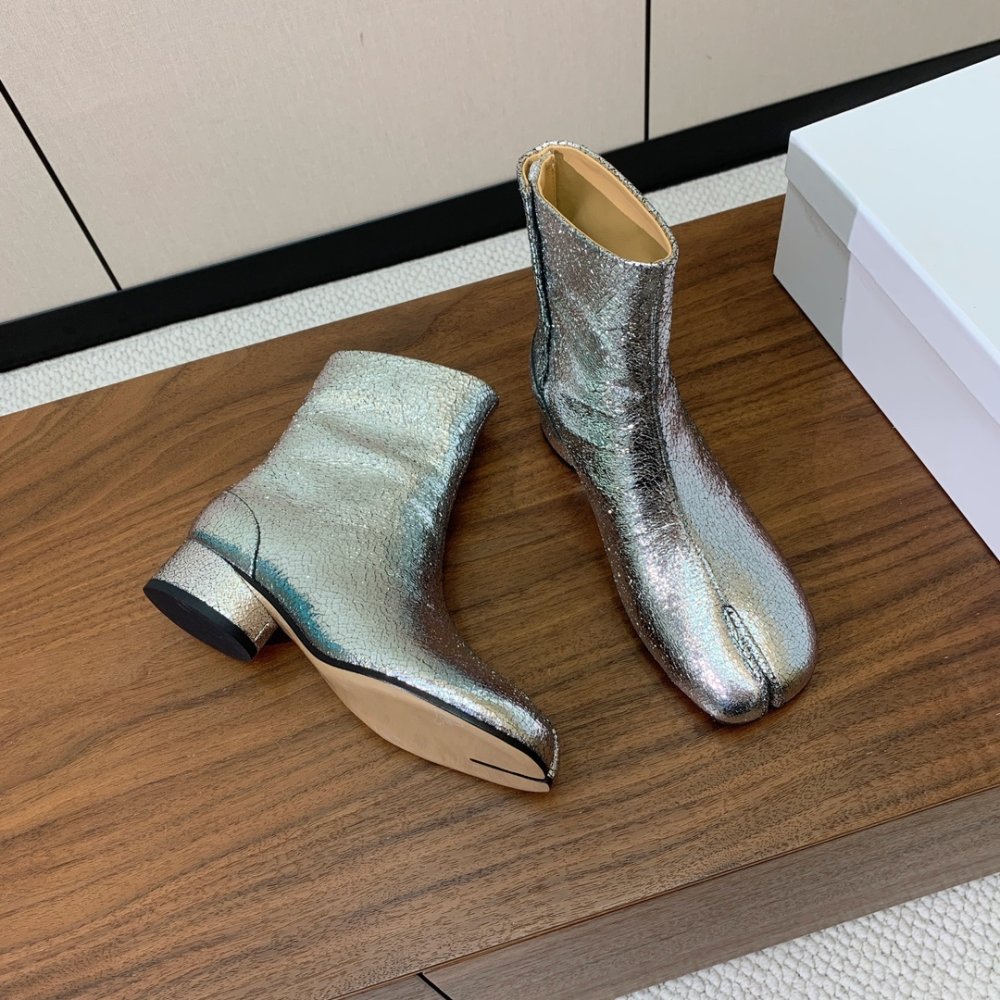 Ботинки Tabi кожаные с раздвоенным носком