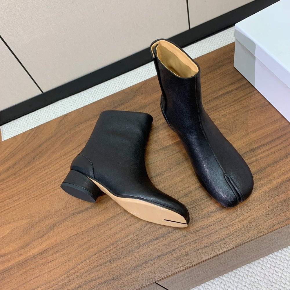 Ботинки Tabi кожаные с раздвоенным носком