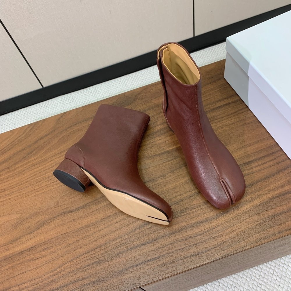 Ботинки Tabi кожаные с раздвоенным носком