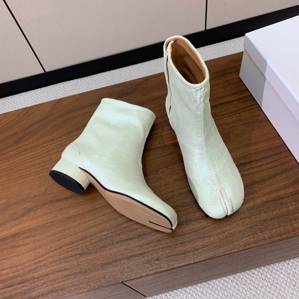 Ботинки Tabi кожаные с раздвоенным носком