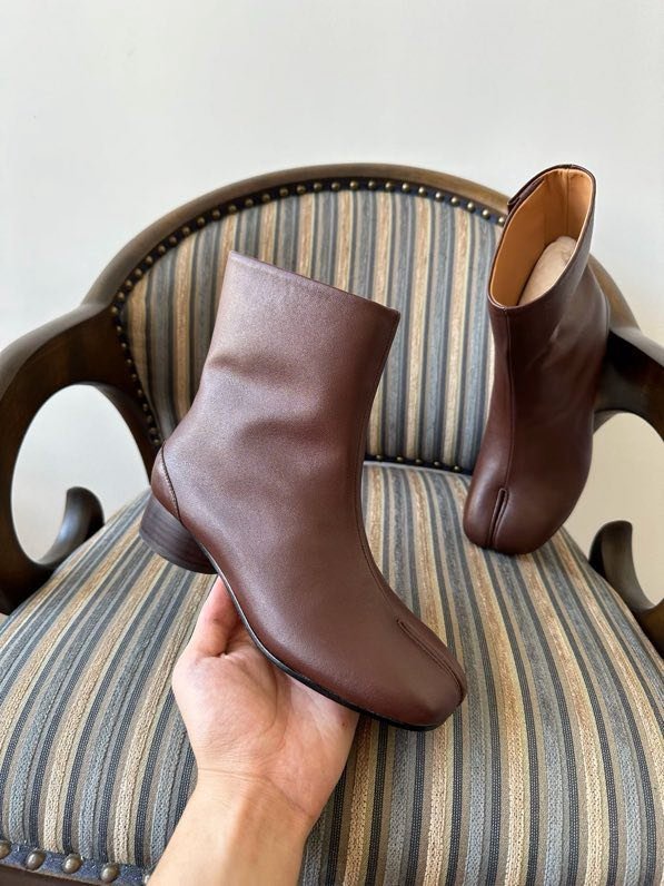 Ботинки Tabi кожаные с раздвоенным носком