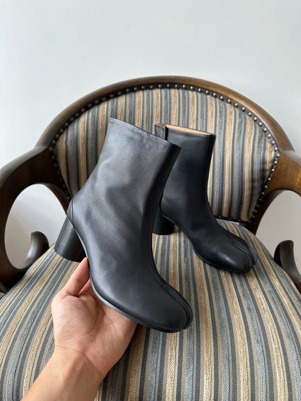 Ботинки Tabi кожаные с раздвоенным носком