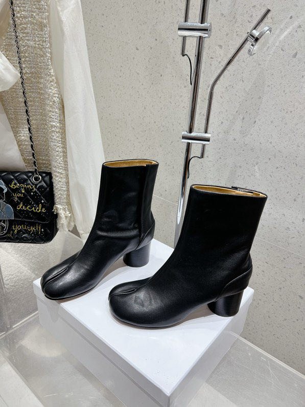 Ботинки Tabi кожаные с раздвоенным носком фото 2