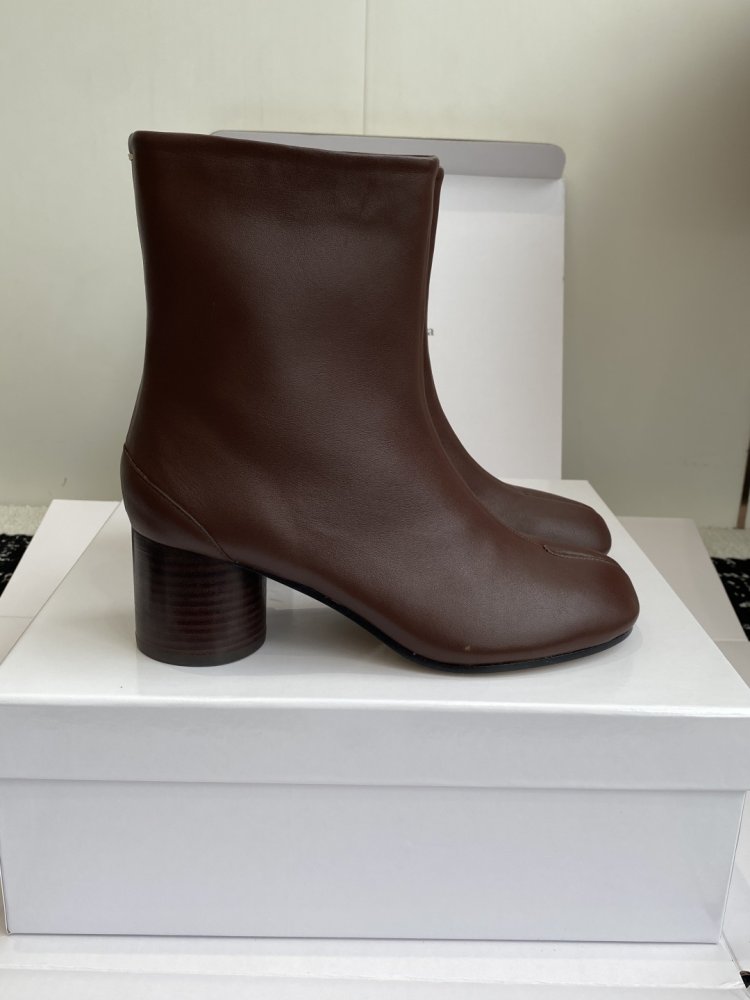 Ботинки Tabi кожаные с раздвоенным носком фото 2