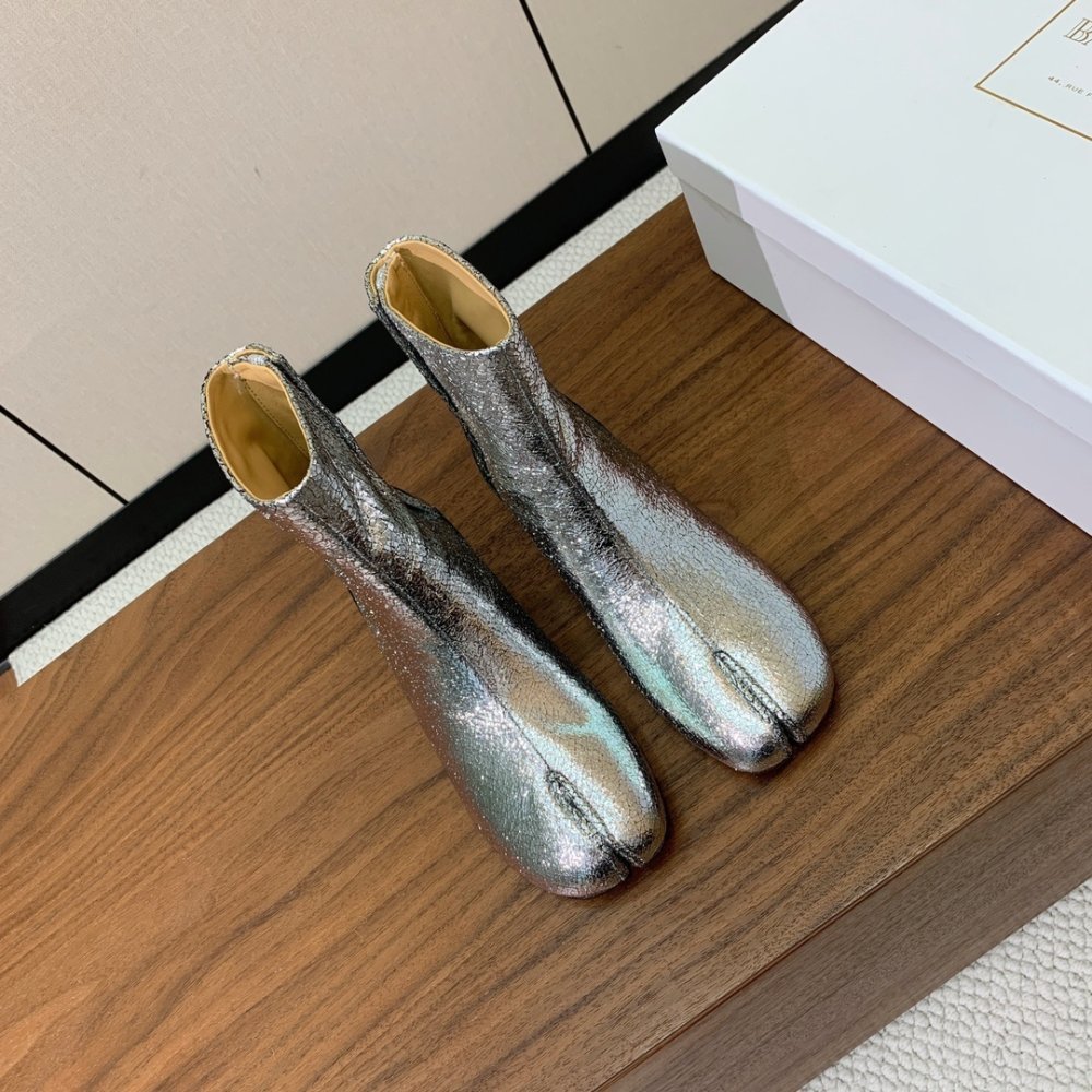 Ботинки Tabi кожаные с раздвоенным носком фото 2