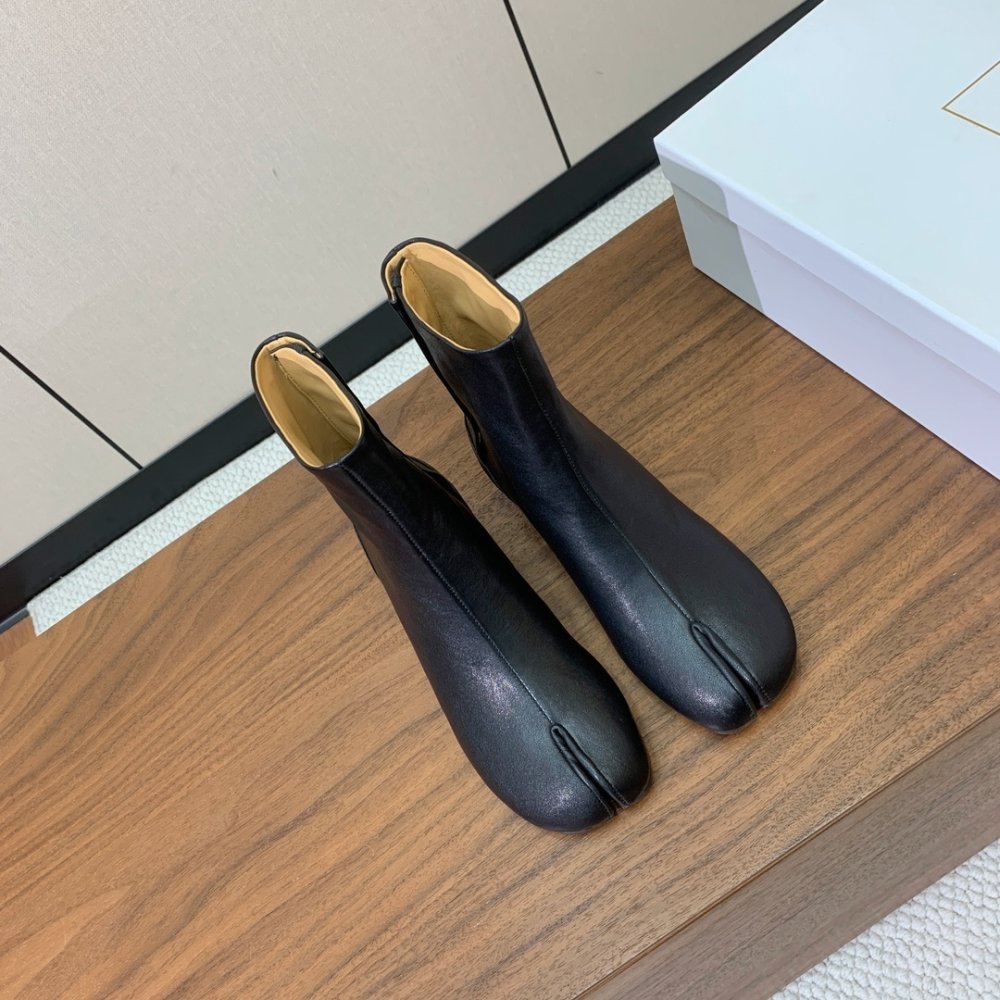 Ботинки Tabi кожаные с раздвоенным носком фото 2