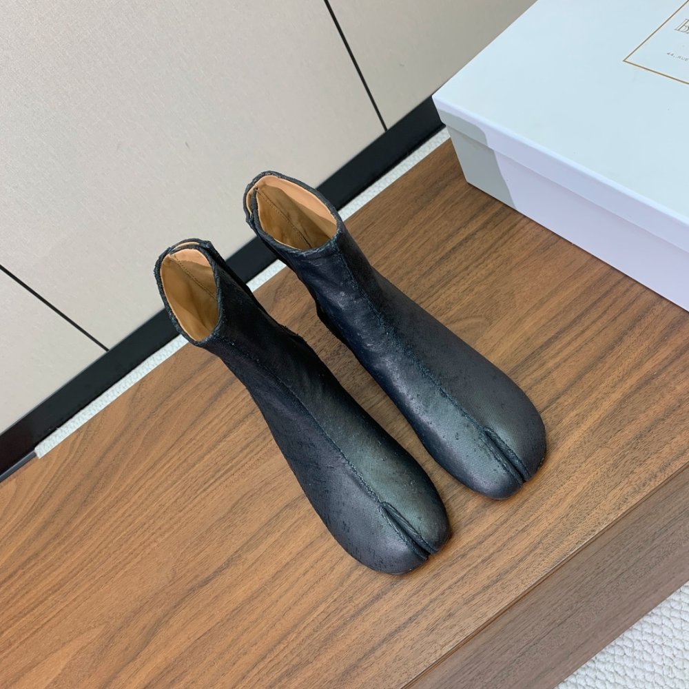 Ботинки Tabi кожаные с раздвоенным носком фото 2