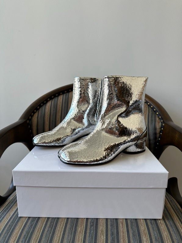 Ботинки Tabi кожаные с раздвоенным носком фото 2